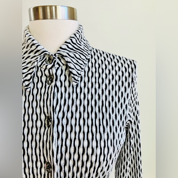 ◼️▪️1990s OP ART Luly K Textured B/W button down shirt / skinny fit Top, Sm - Picture 5 of 5